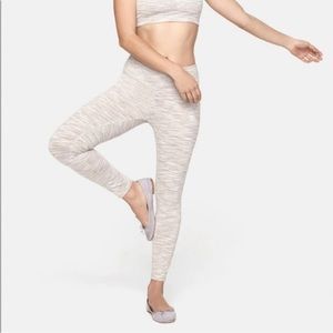 Outdoor Voices Flow High Waist 7/8
Leggings in Oatmeal, S